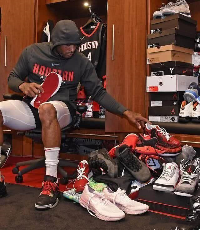 每体：巴萨新诺坎普揭幕战再遇尼科，戏剧性的对决已准备就绪（每体：巴萨新诺坎普揭幕首战重逢尼科，戏剧之战一触即发）