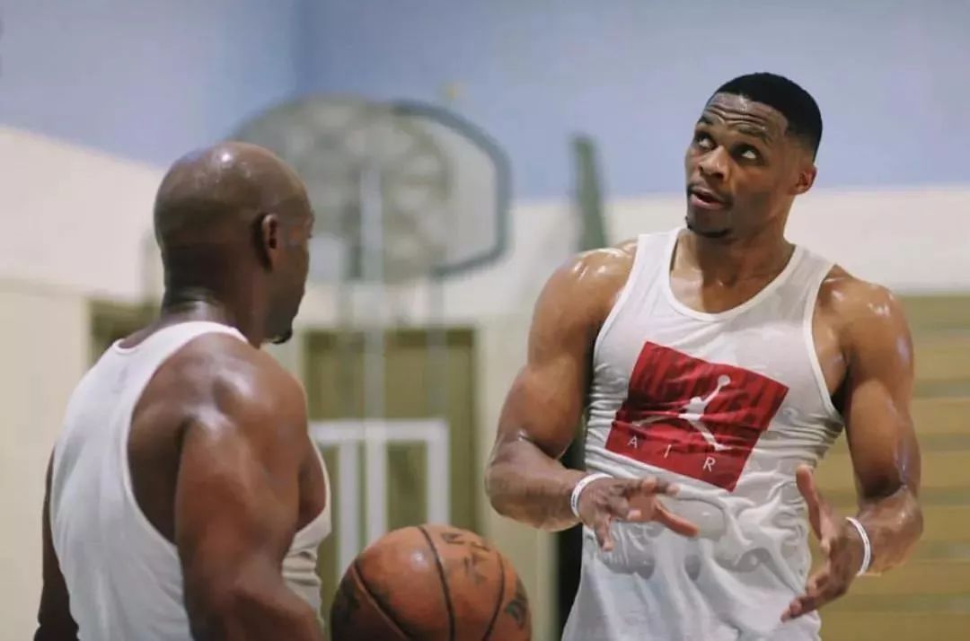 CBA球队战术分析：新疆队防守策略,（CBA战术剖析：新疆队的防守体系）