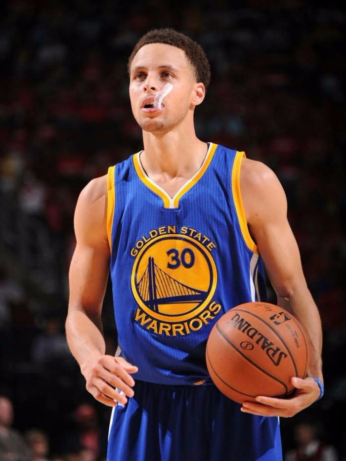 泽卡：瓦科的续约取决于他自己，但我希望明年能和他并肩作战（泽卡：瓦科去留由他本人决定，我盼明年继续与他并肩作战）