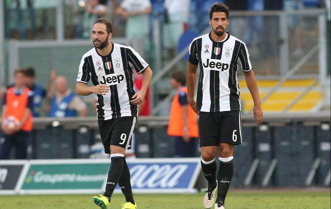 欧文突破防守助攻制胜（欧文强突防线送出制胜助攻）