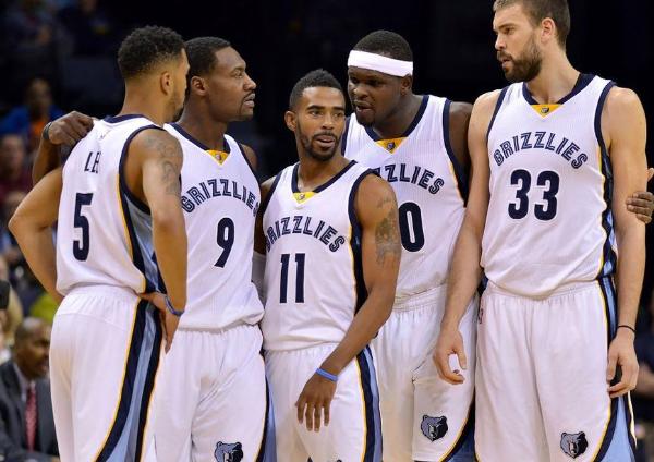 意甲争冠三强逐渐拉开差距（意甲三强争冠优势逐步拉大）